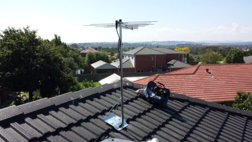 new tv antenna on top of tiled roof northern beaches